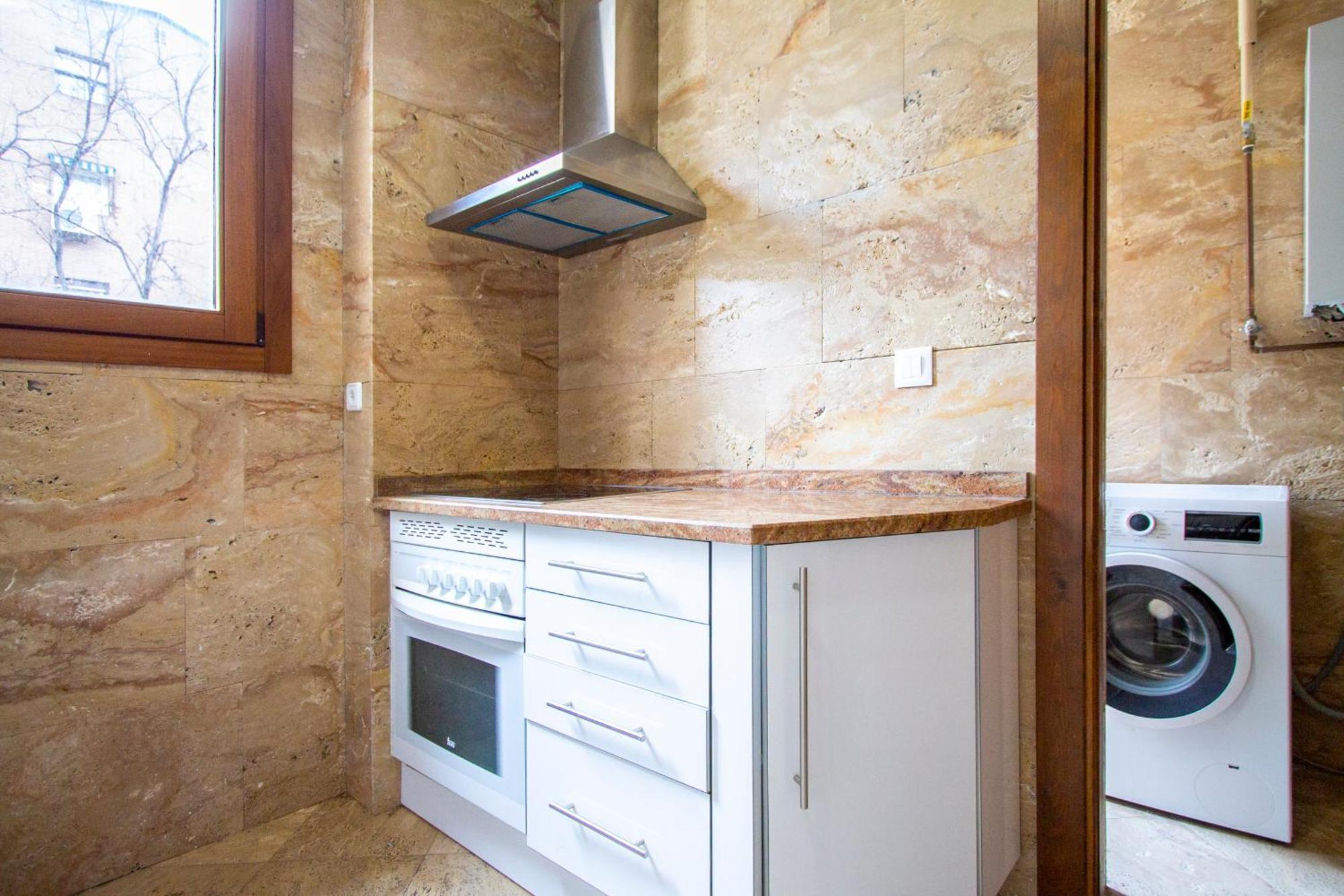 Apartamentos Villablino Arturo Soria Madrid Exteriér fotografie