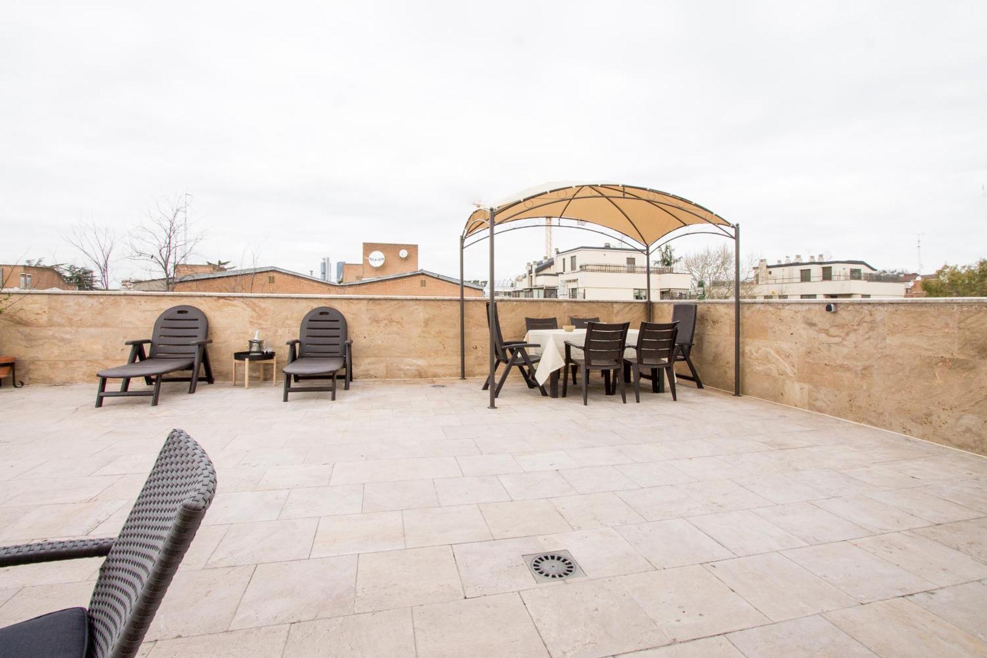 Apartamentos Villablino Arturo Soria Madrid Exteriér fotografie